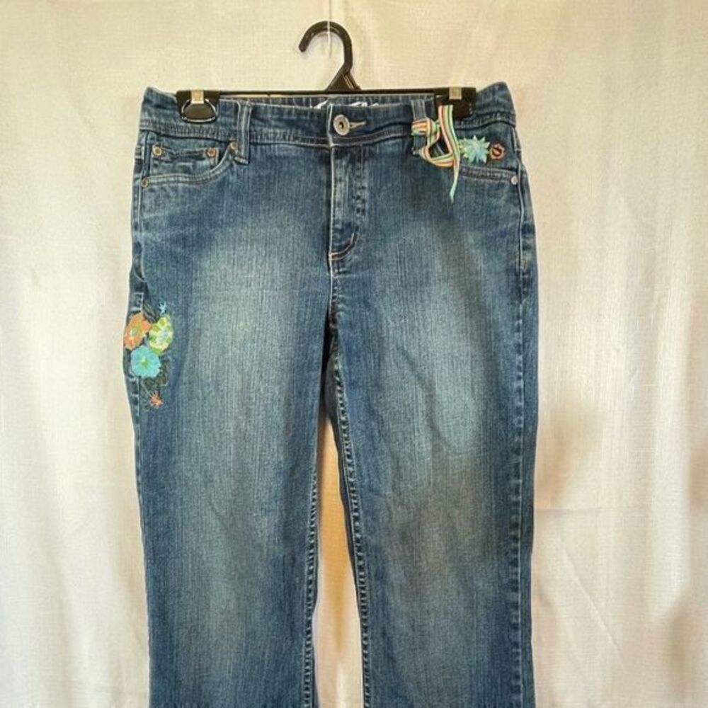 Point Zero Womens Embroidered Straight Leg Capri Jeans Size 9/10